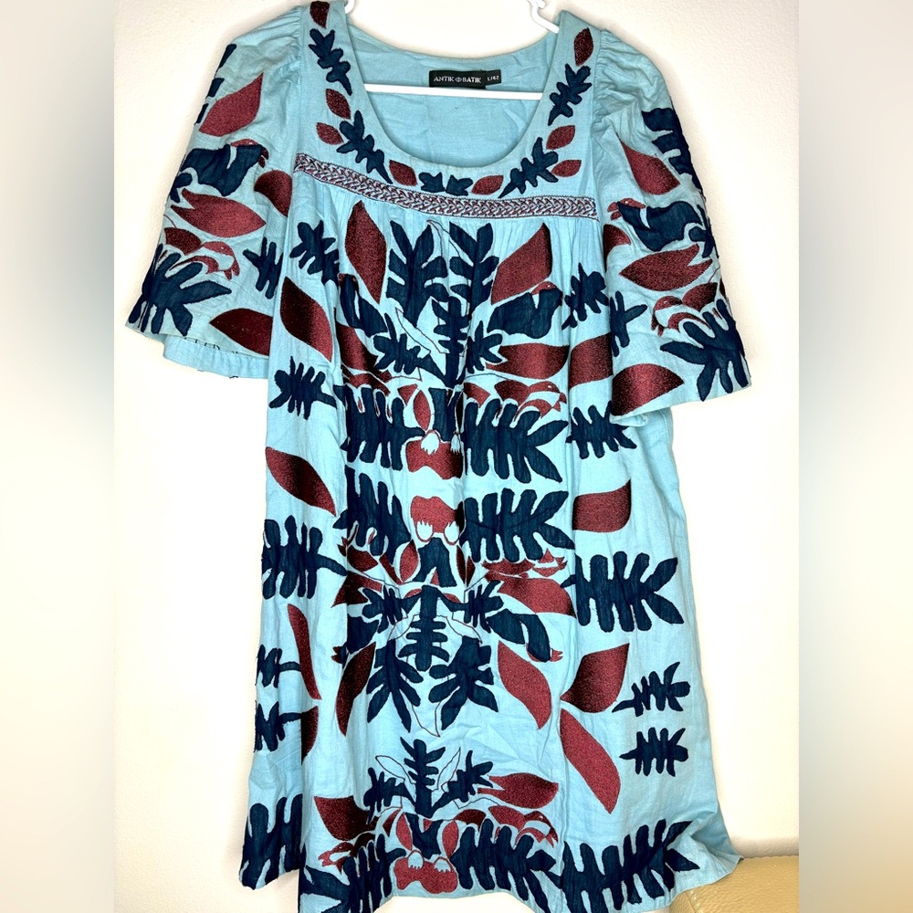 Blue and red/brown Antik Batik dress with a boho vibe #bohostyle